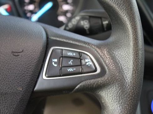 Used 2019 Ford Escape SE FWD image 18