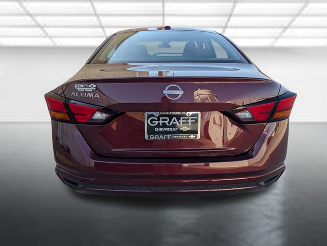 Used 2025 Nissan Altima 2.5 SV FWD image 25