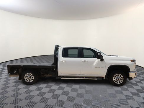 Used 2024 Chevrolet Silverado 2500 LT w/ Convenience Package AWD/4WD image 5