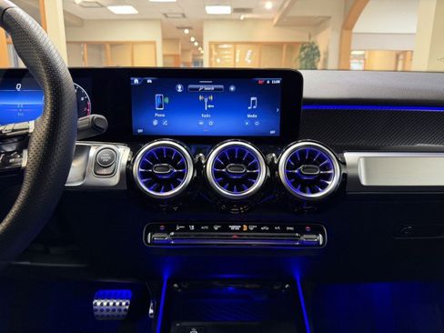 Certified 2024 Mercedes-Benz GLB 250 image 12