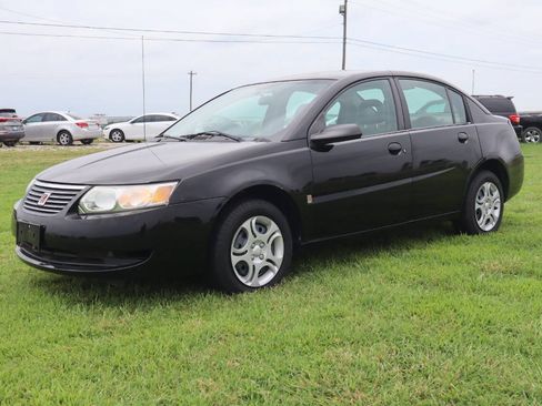 Used 2005 Saturn ION Level 2 w/ Power Pkg FWD image 1