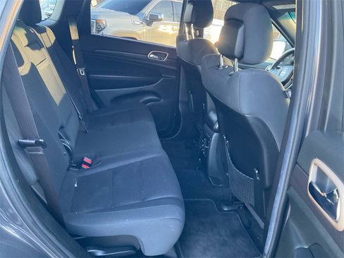 Used 2014 Jeep Grand Cherokee Laredo w/ Quick Order Package 23E image 11