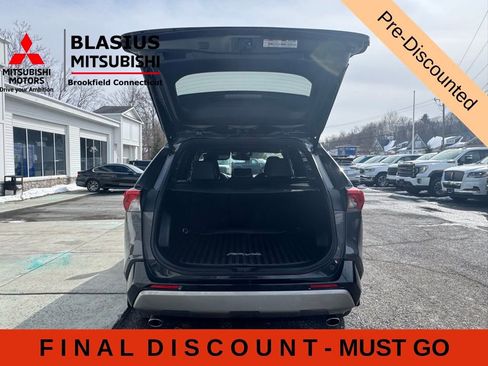 Used 2024 Toyota RAV4 XSE w/ Weather Package AWD/4WD image 7