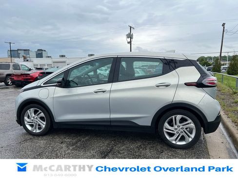 Used 2023 Chevrolet Bolt LT w/ Driver Confidence Package FWD image 5