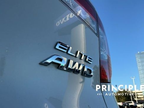 Used 2019 Honda Pilot Elite image 11