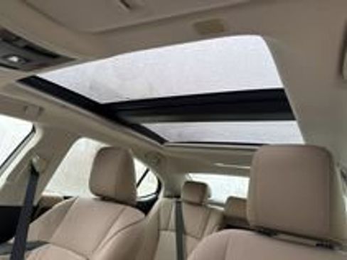 Used 2019 Lexus ES 350 Luxury image 25