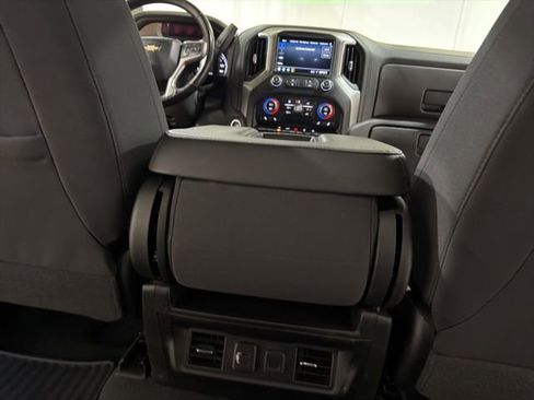 Used 2021 Chevrolet Silverado 1500 LT w/ Z71 Off-Road Package AWD/4WD image 26
