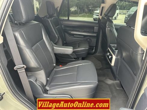 Used 2024 Ford Expedition XLT AWD/4WD image 44
