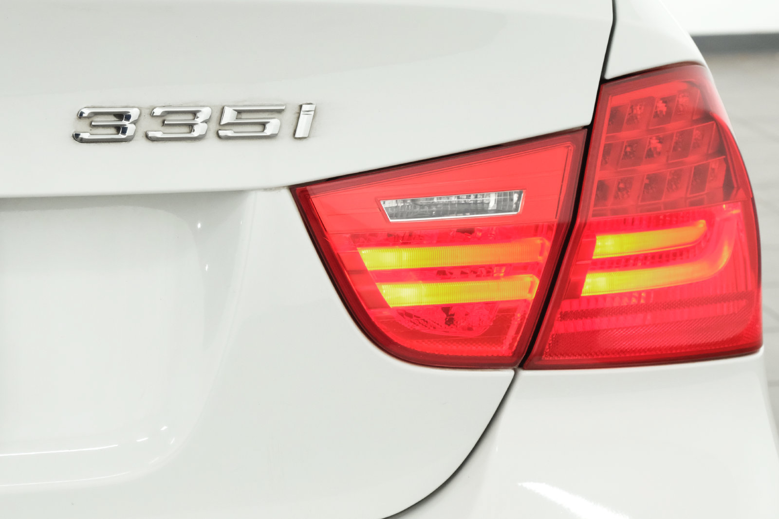 Used 2011 BMW 335i xDrive Sedan AWD/4WD image 5
