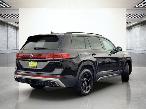New 2026 Volkswagen Atlas Peak Edition image 6