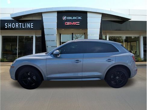Used 2019 Audi Q5 2.0T Premium Plus w/ Premium Plus Package AWD/4WD image 6
