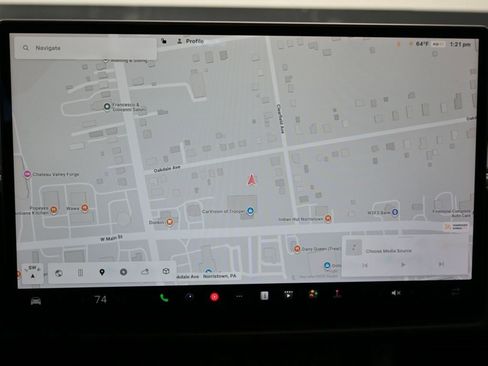 Used 2022 Tesla Model X image 22