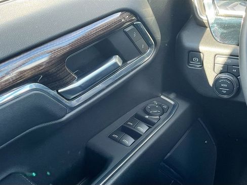 Used 2024 Chevrolet Silverado 1500 LT AWD/4WD image 18