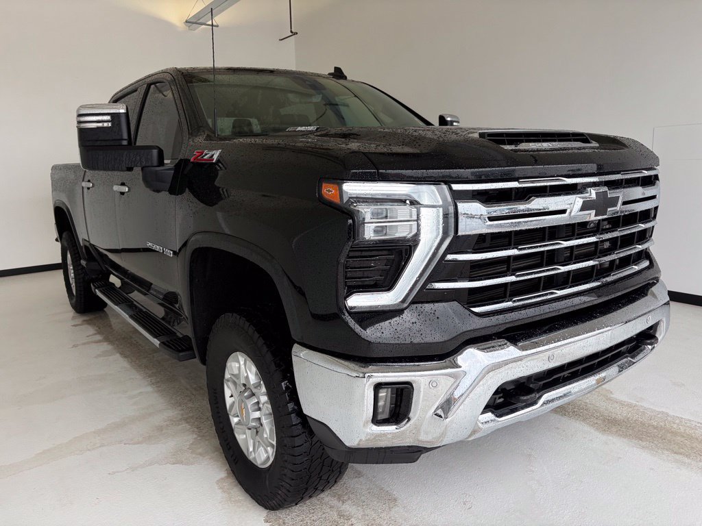 Used 2024 Chevrolet Silverado 2500 LTZ w/ LTZ Premium Package AWD/4WD image 14