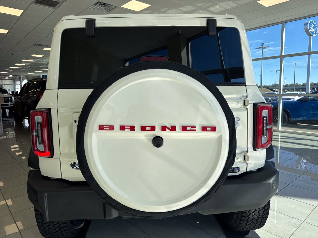New 2026 Ford Bronco Outer Banks w/ Sasquatch Package AWD/4WD image 4