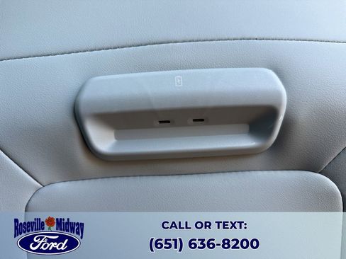 Used 2025 Ford Expedition Platinum image 36