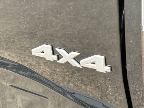 New 2026 Nissan Frontier SV w/ SV Convenience Package image 9