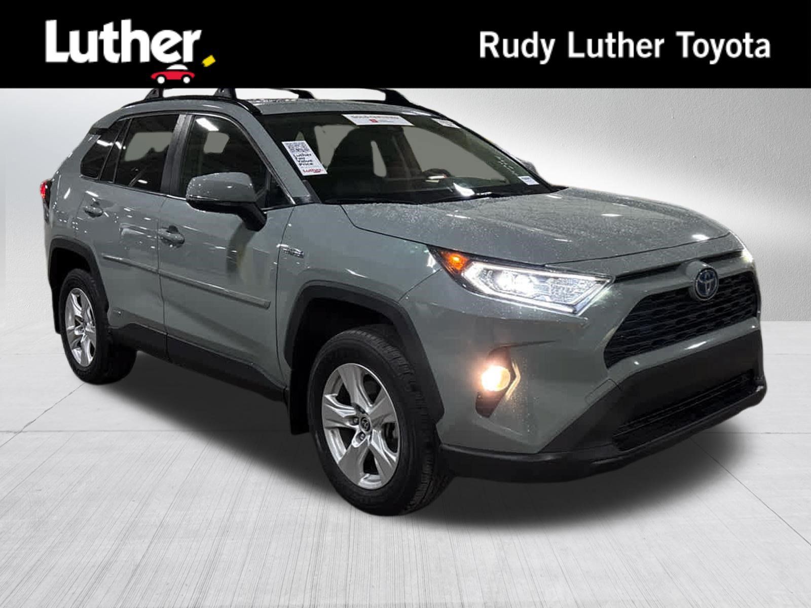 Certified 2021 Toyota RAV4 XLE w/ Convenience Package AWD/4WD image 1