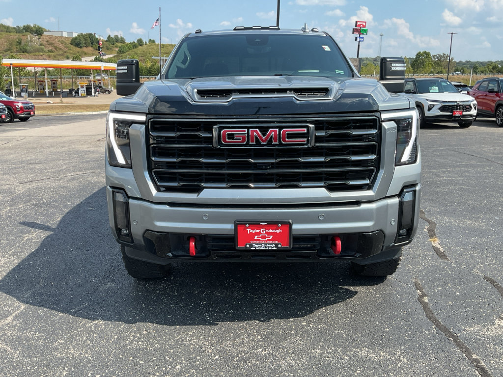 Used 2024 GMC Sierra 2500 AT4 w/ AT4 Premium Plus Package AWD/4WD image 3