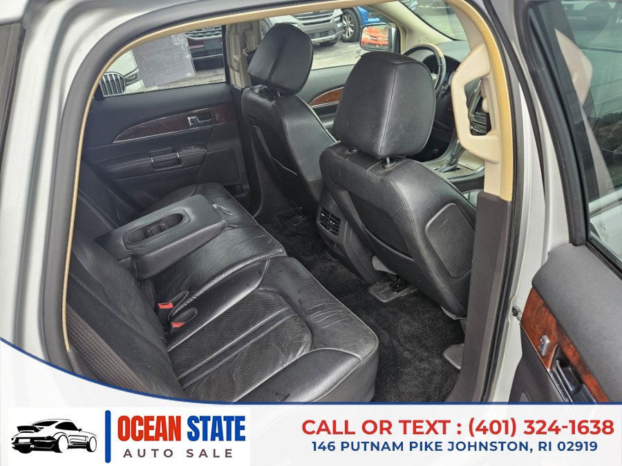 Used 2015 Lincoln MKX AWD w/ Equipment Group 101A image 12