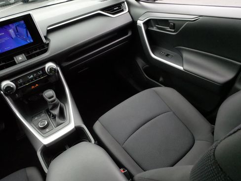 Certified 2023 Toyota RAV4 LE AWD/4WD image 11