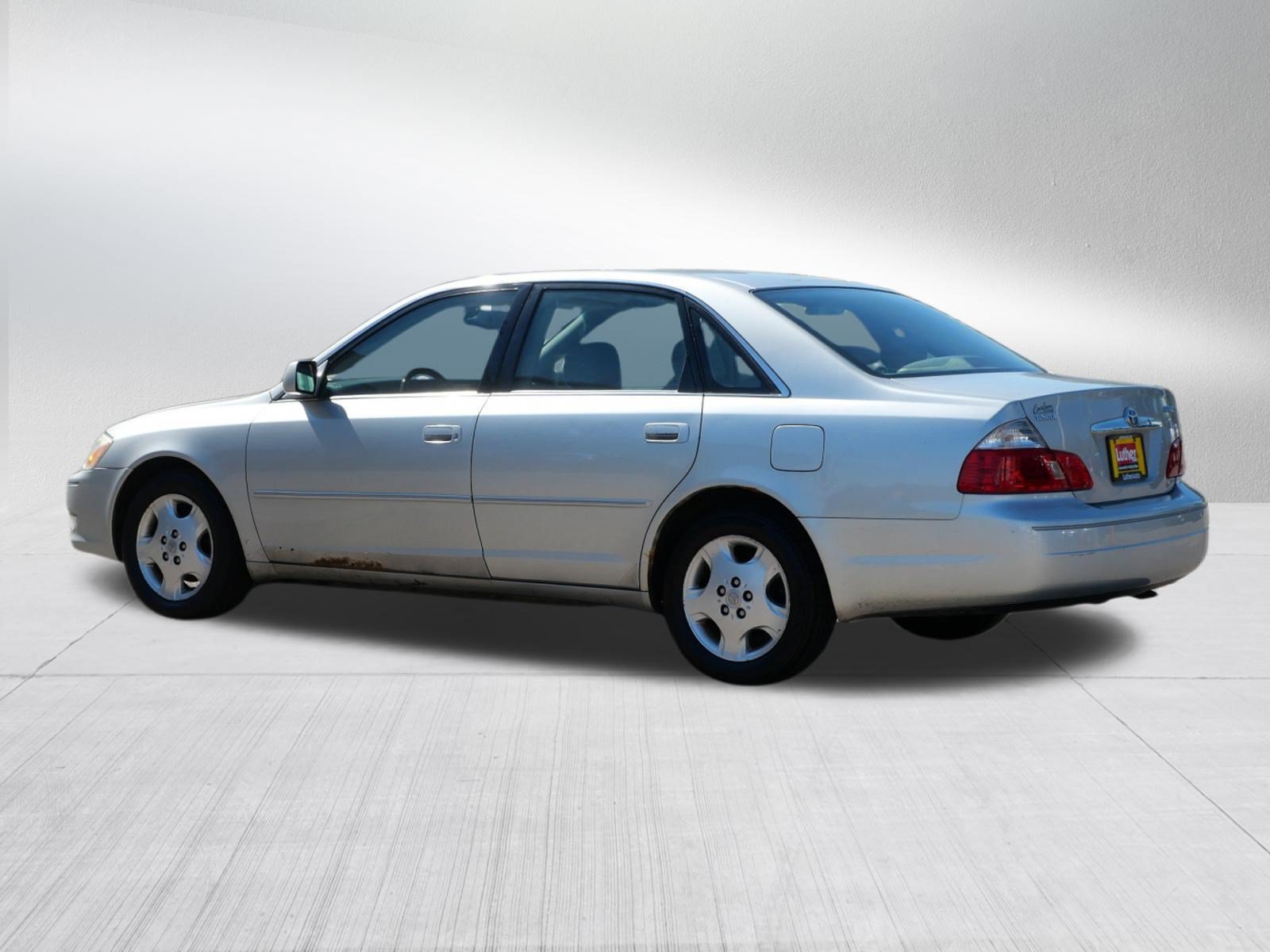 Used 2003 Toyota Avalon XLS FWD image 5