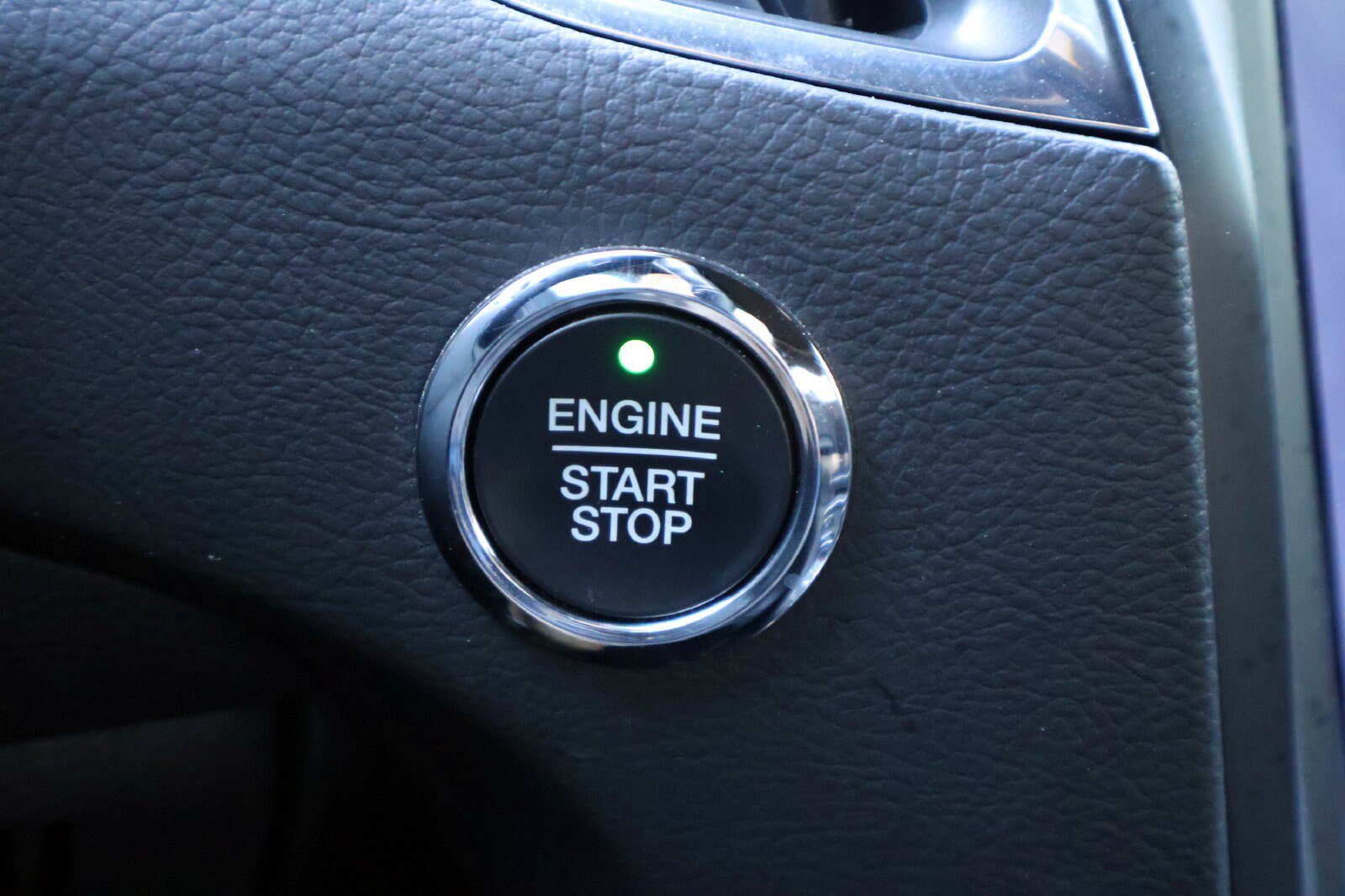 Used 2022 Ford Edge ST w/ Equipment Group 401A AWD/4WD image 32