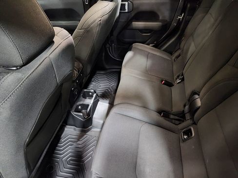 Used 2021 Jeep Gladiator Overland image 51