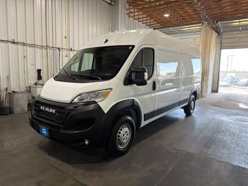 Used 2025 RAM ProMaster 3500 w/ Convenience Group FWD image 4