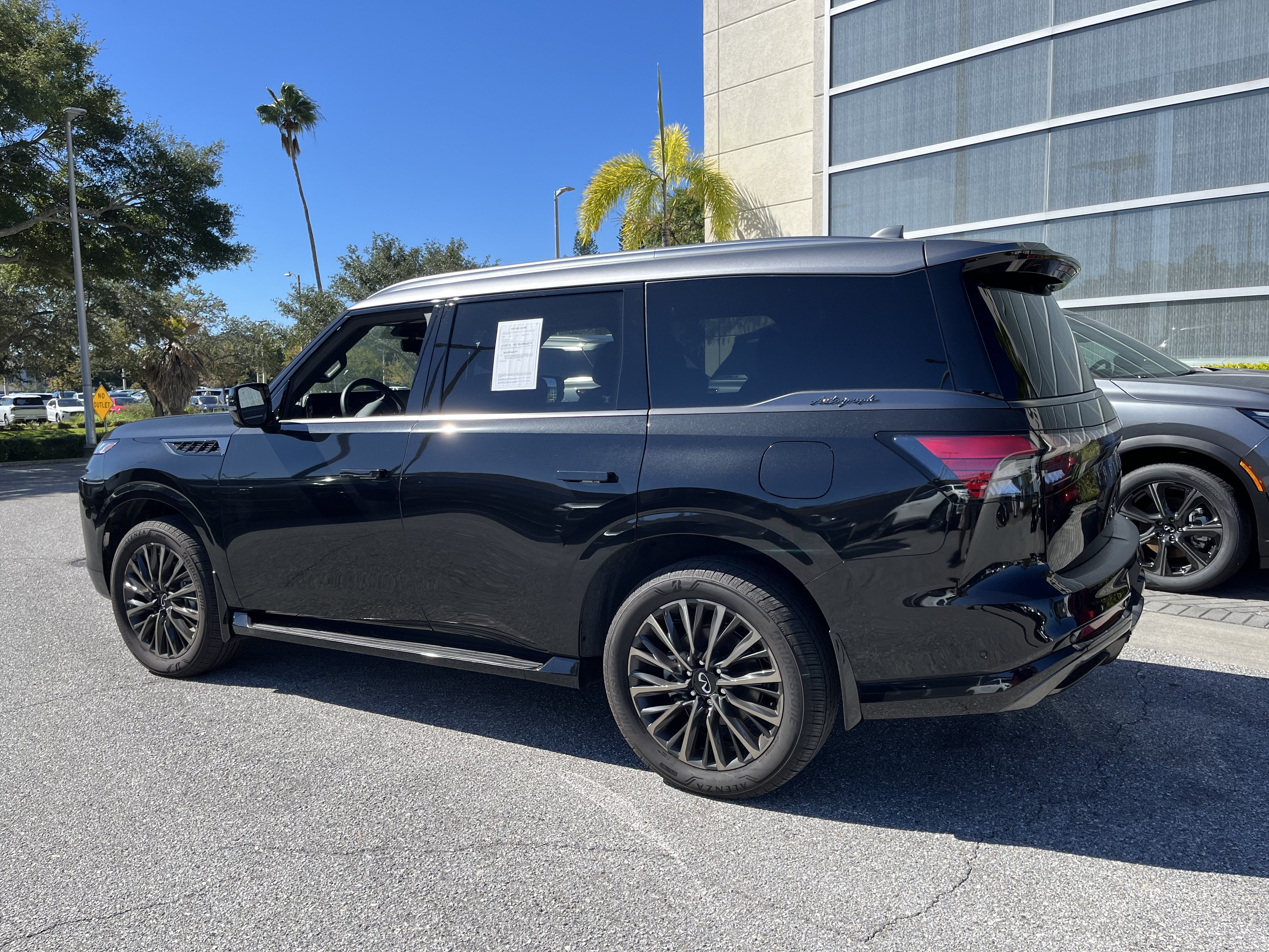 Certified 2026 INFINITI QX80 Autograph w/ Premium Cargo Package AWD/4WD image 7