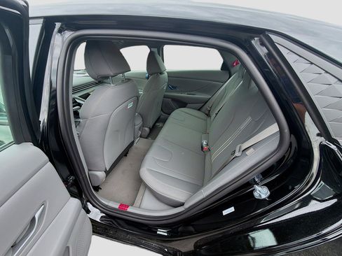 New 2026 Hyundai Elantra Sport FWD image 18