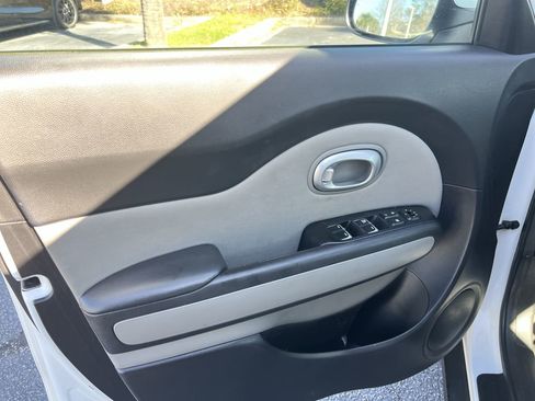Used 2017 Kia Soul image 14