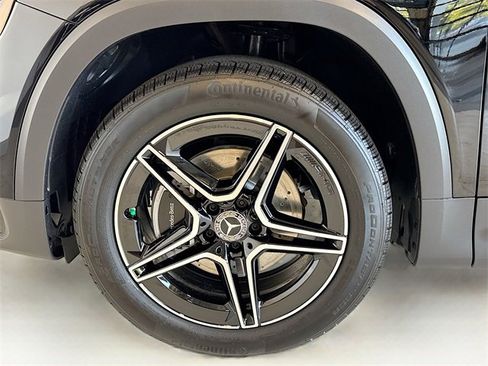 New 2025 Mercedes-Benz GLB 250 4MATIC image 7