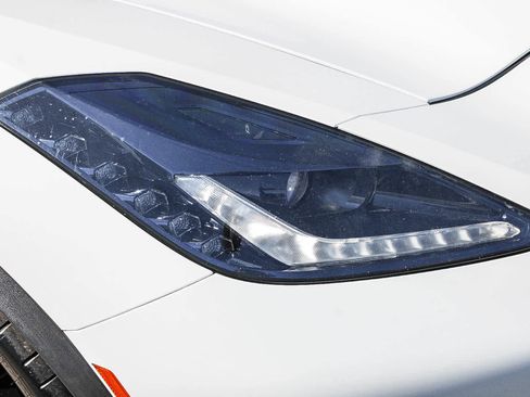 Used 2018 Chevrolet Corvette Grand Sport image 12