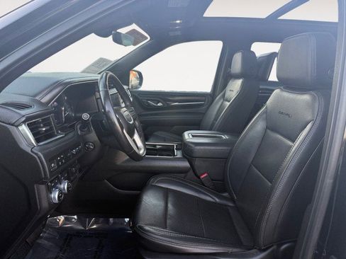 Used 2021 GMC Yukon Denali w/ Denali Ultimate Package image 8