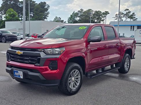 Used 2026 Chevrolet Colorado LT RWD image 1