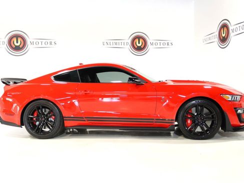 Used 2020 Ford Mustang Shelby GT500 w/ Technology Package RWD image 5