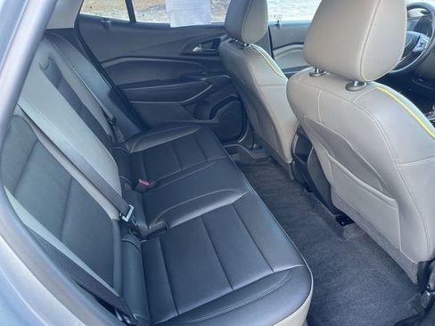 Used 2025 Chevrolet Trax ACTIV w/ Driver Confidence Package image 15