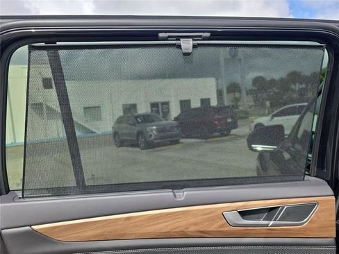 New 2026 Volkswagen Atlas SE image 11