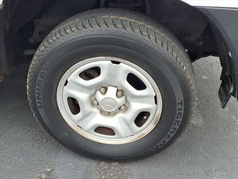 Used 2012 Toyota Tacoma 2WD Regular Cab image 15