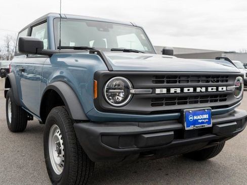 New 2025 Ford Bronco 2-Door AWD/4WD image 4