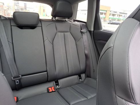 Used 2025 Audi Q6 e-tron Premium Plus image 14