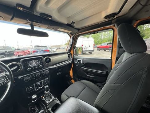 Used 2018 Jeep Wrangler Unlimited Sport S AWD/4WD image 11