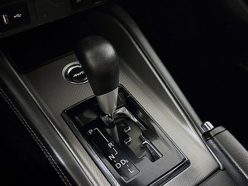 Used 2024 Mitsubishi Outlander Sport SE image 17