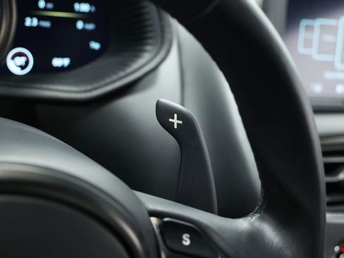 Used 2018 Aston Martin DB11 V12 image 25