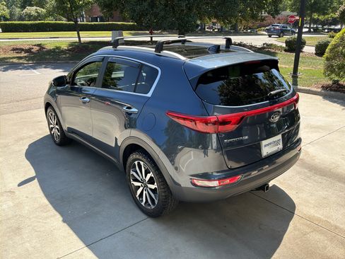 Used 2017 Kia Sportage EX AWD/4WD image 8