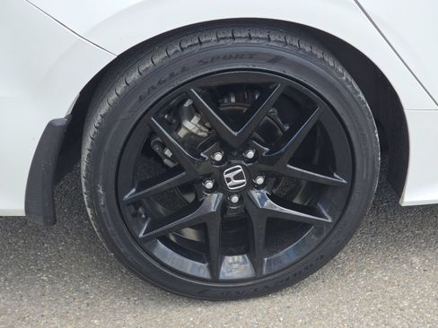 Used 2024 Honda Civic Sport image 9