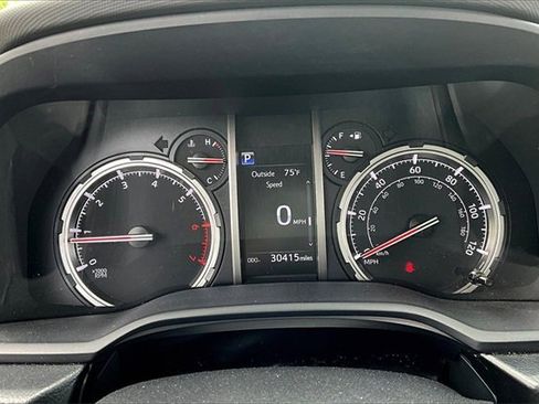 Used 2024 Toyota 4Runner TRD Off-Road image 20