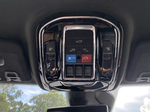Used 2023 Jeep Grand Cherokee L Summit AWD/4WD image 25