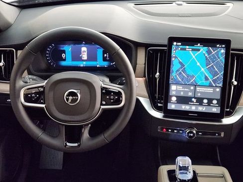 New 2026 Volvo XC90 B6 Plus w/ Protection Package Premier AWD/4WD image 27